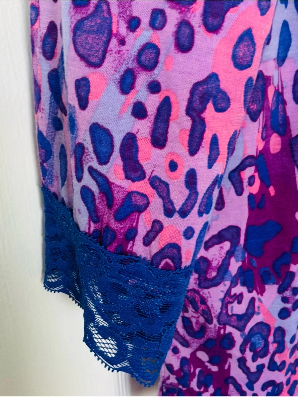Women’s Rhonda Shear Purple/Blue Leopard Print Pajama Set Top and Pants Size M